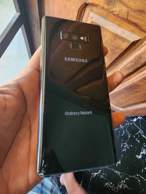 SAMSUNG NOTE 9