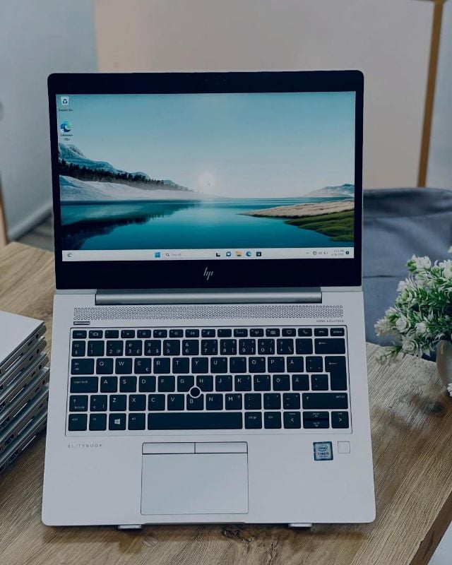 Hp EliteBook 830 G5 7th gen