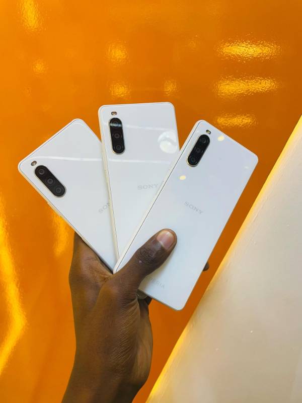 SONY XPERISA 10 MARK II