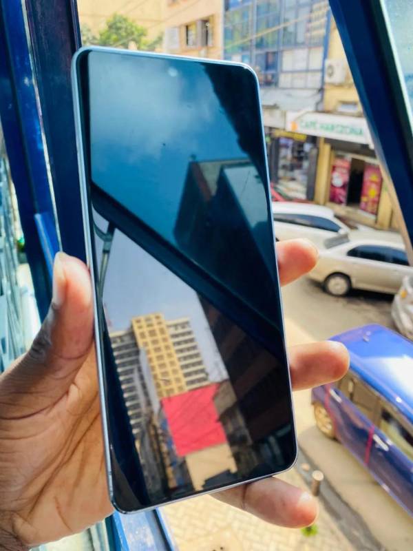 TECNO CAMON 19