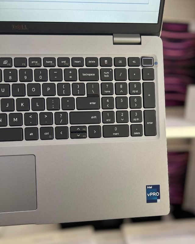Hp Dell precision 5530