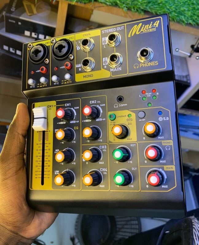 MINI 4 MIXER
