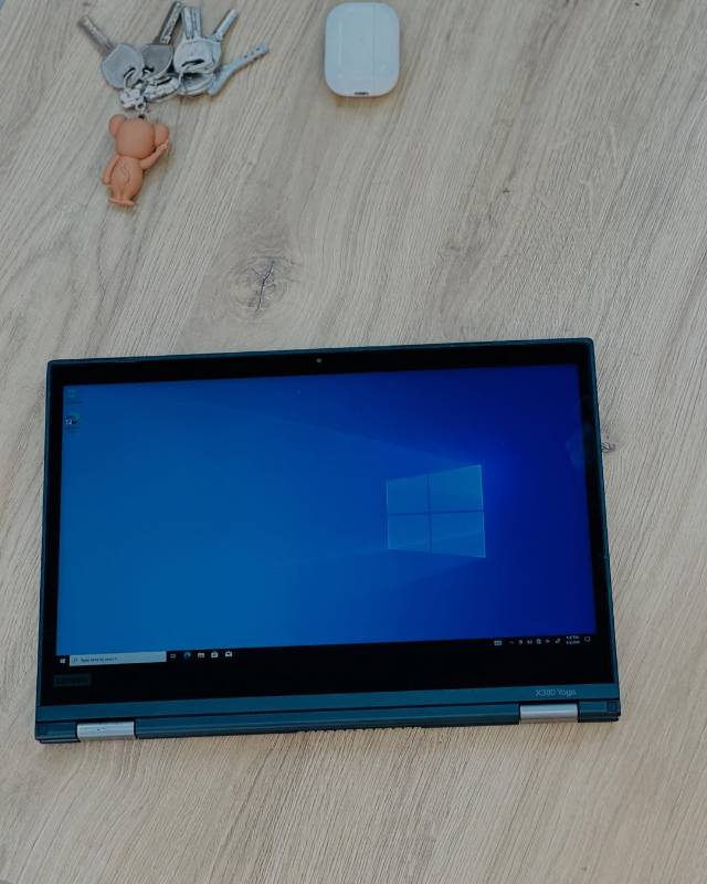 Lenovo ThinkPad Yoga x260 a