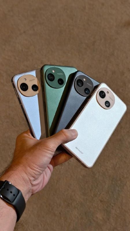 AQUOS SENSE 9