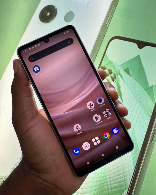 AQUOS SENSE7
