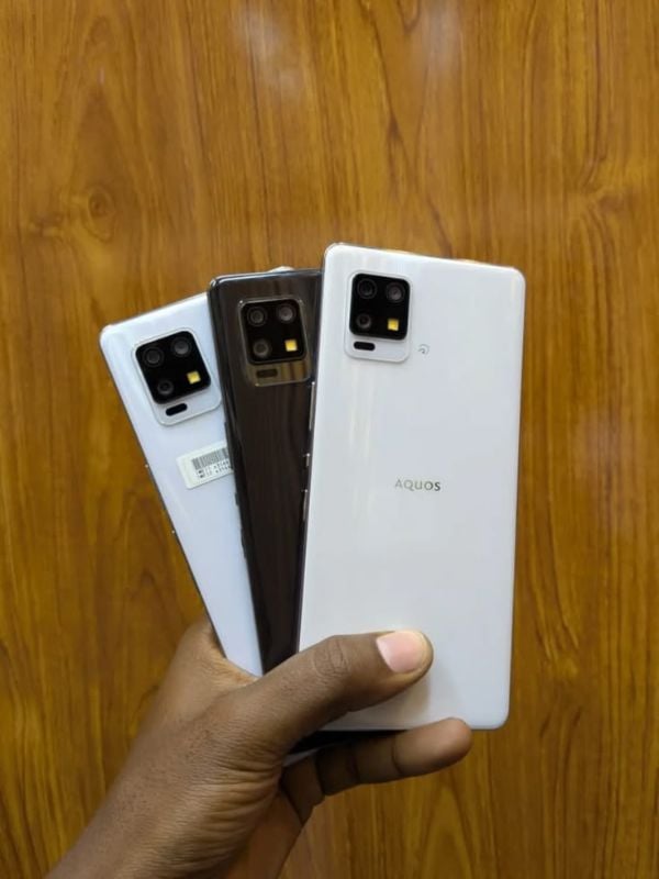 AQUOS ZERO 6