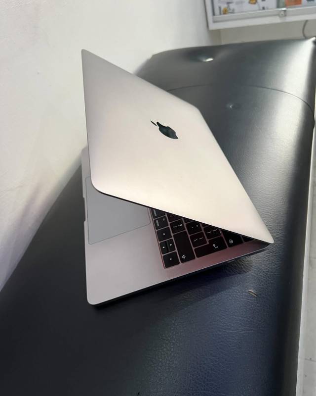 Macbook pro 2017 a