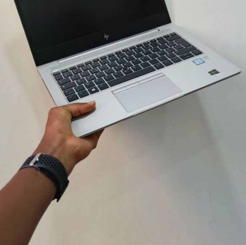Hp EliteBook 830 G5 8th gen