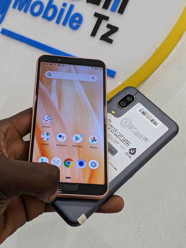 AQUOS SENSE3
