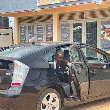 TOYOTA PRIUS 2010