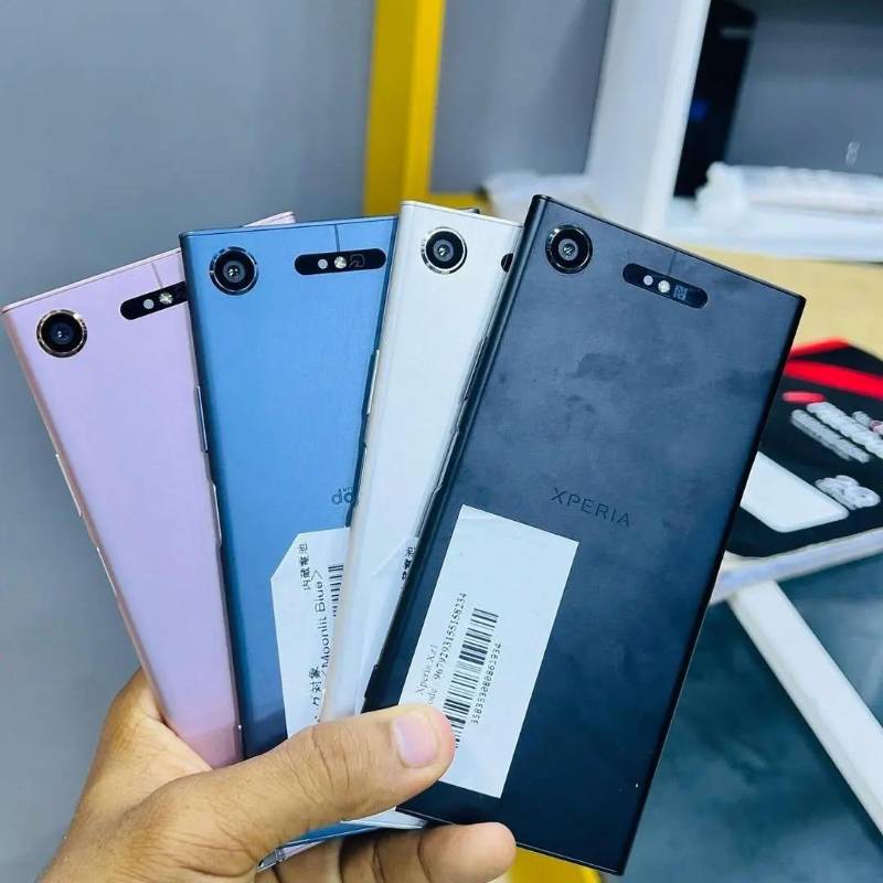 SONY XZ1