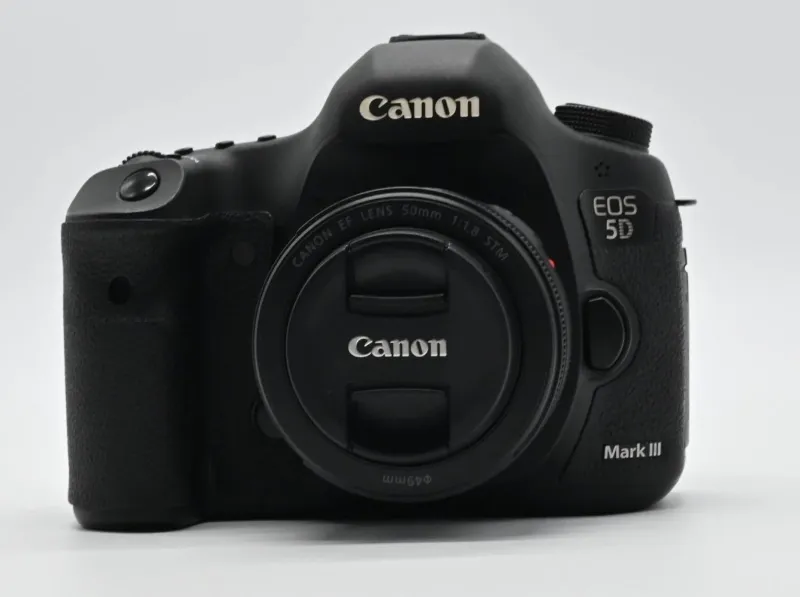 Canon EOS 5D Mark III DSLR Camera with 50mm