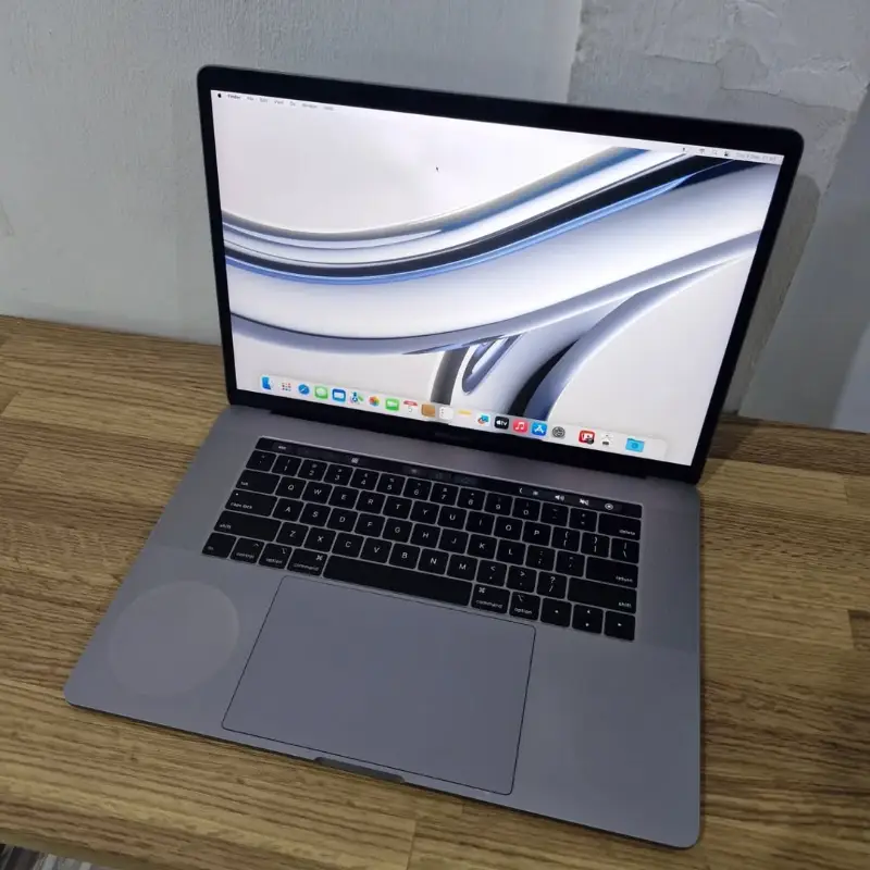 Macbook pro 2018 b
