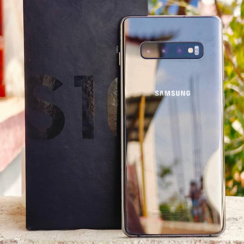 SAMUSUNG S10 PLUS