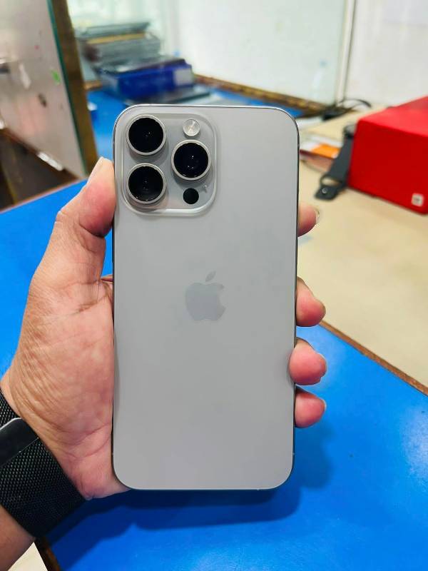 IPHONE 15 PRO MAX
