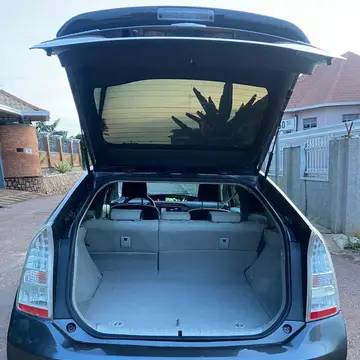 TOYOTA PRIUS 2011