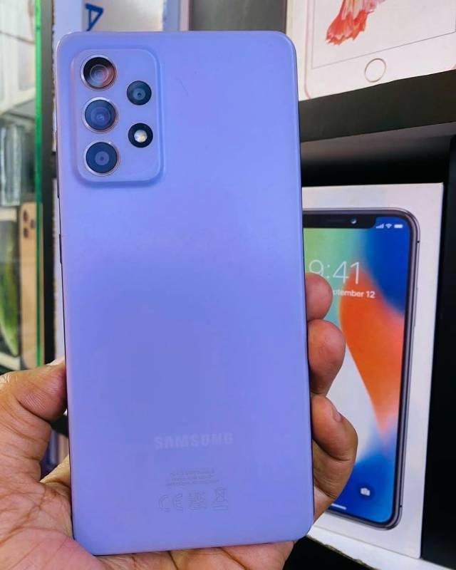 SAMSUNG A52s