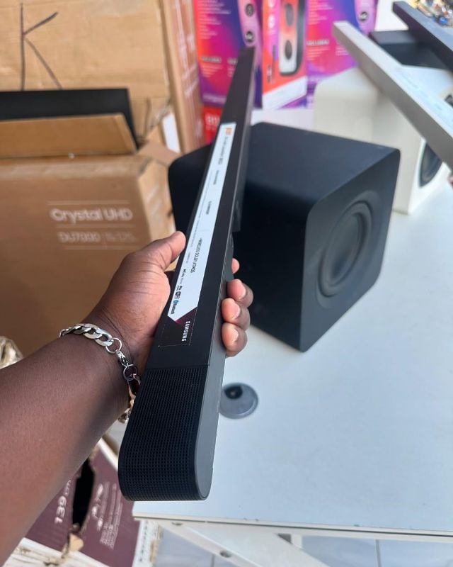 Samsung HW-T450 2.1ch Soundbar w/Dolby Audio (2020) 200 W Sound bar | Bluetooth