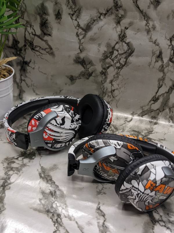 JBL LIVE 650