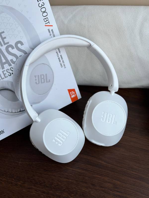 JBL TUNE 300BT-3