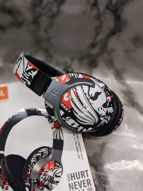 JBL LIVE 650