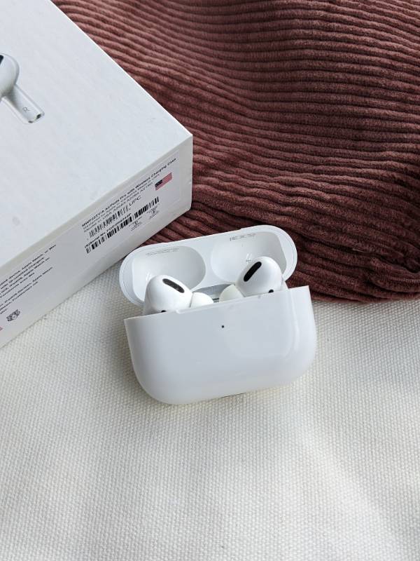 APPLE AIRPODS PRO  MADE IN USA QUALITY