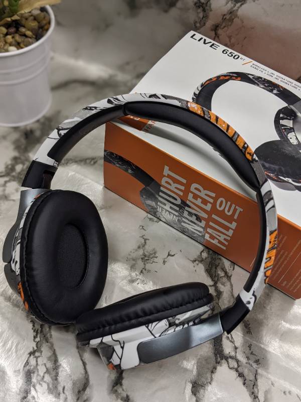 JBL LIVE 650