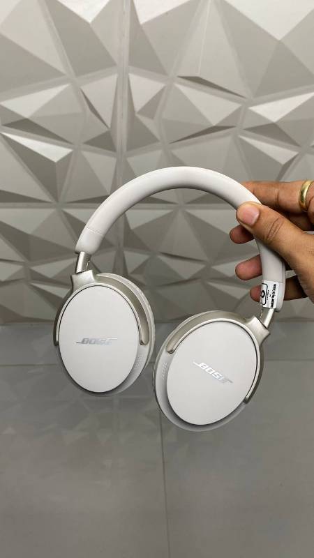 BOSE QUIETCOMFORT ULTRA HEADPHONES