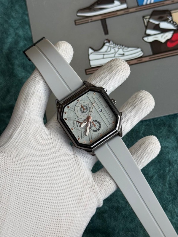 POLISHl                                                     NEW ARRIVALS