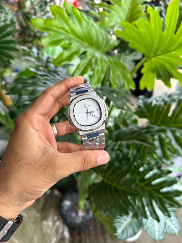 PP Quartz
Premium quality 
All stainless steel 
Japan quality with Japan movement