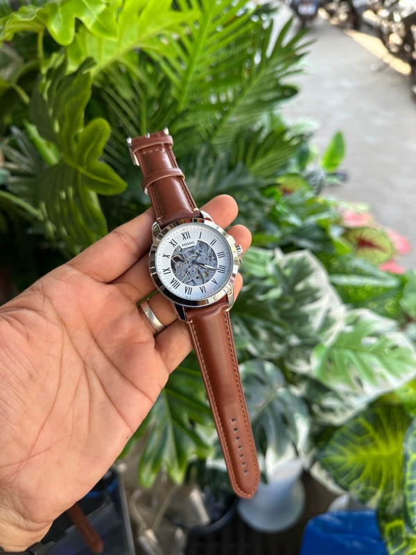 FOSSIL AUTOMATIC
LEATHER BELT
NEW ARRIVAL
GOOD QUALITY