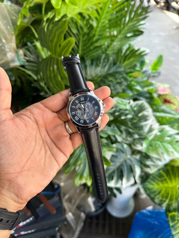 FOSSIL AUTOMATIC 
LEATHER BELT
NEW ARRIVAL
GOOD QUALITY