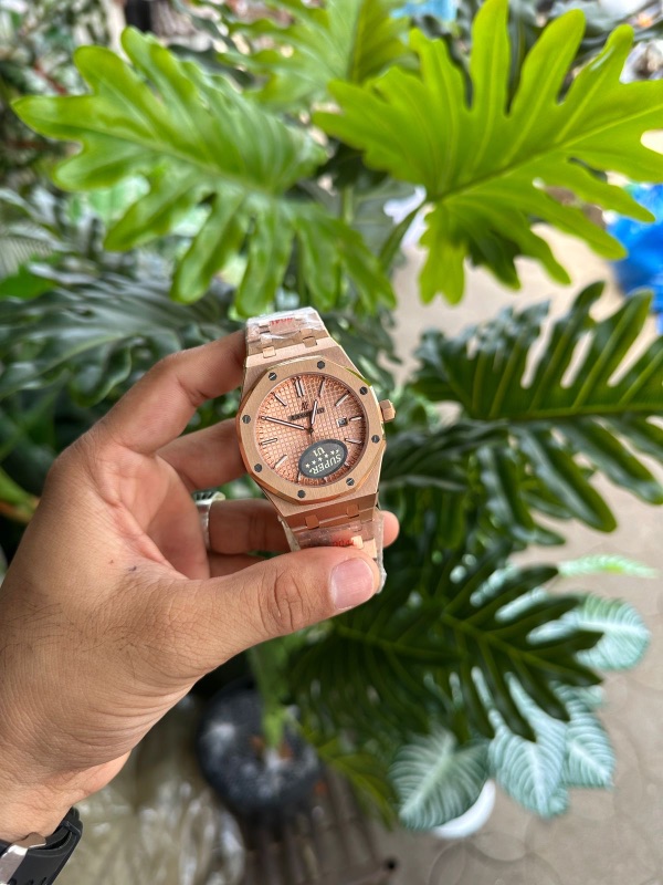 AUDIMARS PIGUET (AP)
QUARTZ BATTERY
Premium quality 
ALL STAINLESS STEEL
JAPAN QUALITY WITH JAPAN MOVEMENT