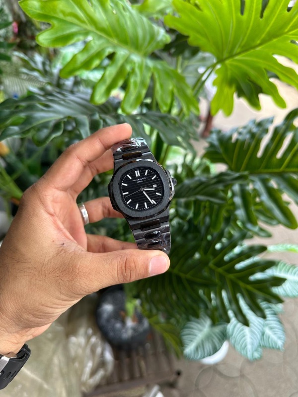 PP Quartz
Premium quality 
All stainless steel 
Japan quality with Japan movement