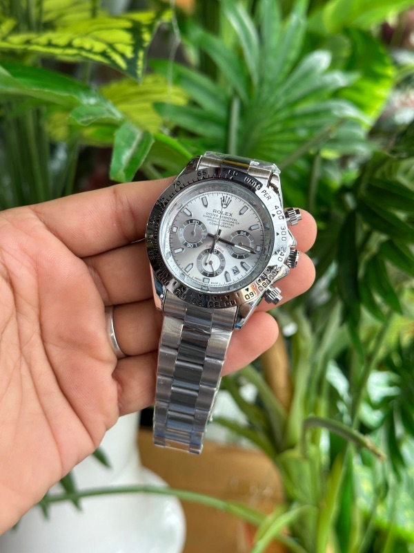 ROLEX DIATONA
QUARTZ 
SECOND COPY 
ALL CHRONOGRAPH WORKING
STAINLESS STEEL CHAIN
GOOD QUALITY