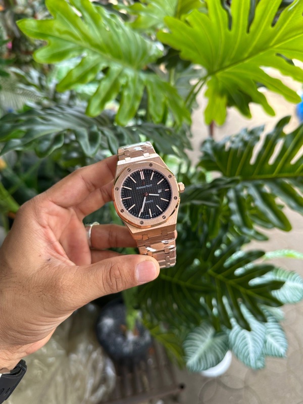 AUDIMARS PIGUET (AP)
QUARTZ BATTERY
Premium quality 
ALL STAINLESS STEEL
JAPAN QUALITY WITH JAPAN MOVEMENT