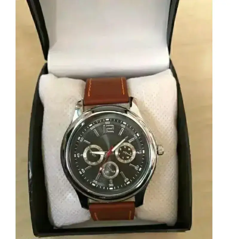 NEW STYLISH MEN'S WRIST WATCH