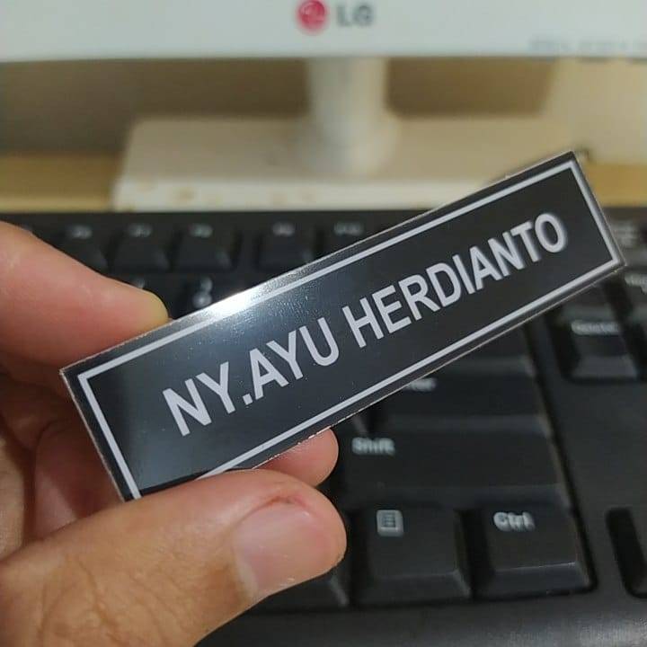 PAPAN NAMA PVC (MAGNET)