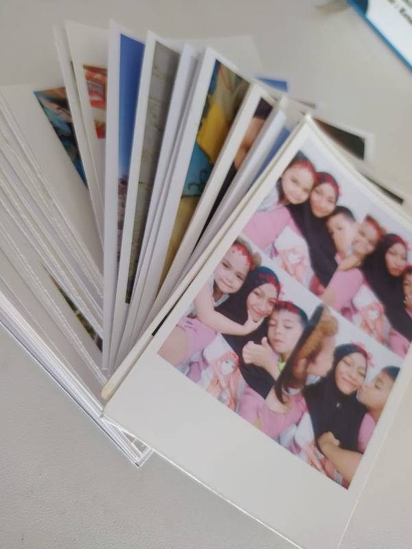 PAKET POLAROID 9 Foto + WOODEN CLIP