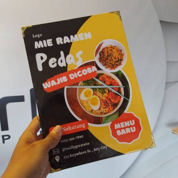 MENU BOARD SINGLE HARD COVER