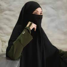Chadaree | Sunset Hour Shaima bat Abaya