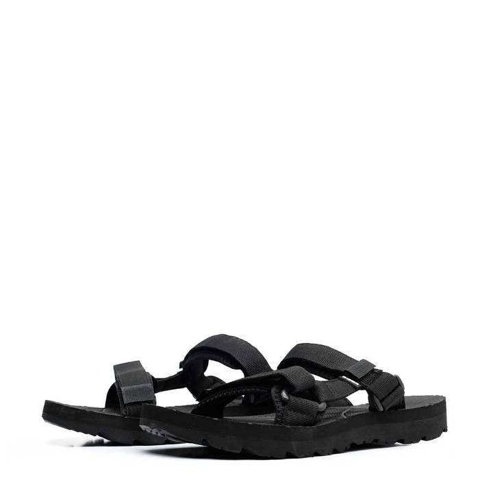 TOMAHAWK SLIP ON BLACK
