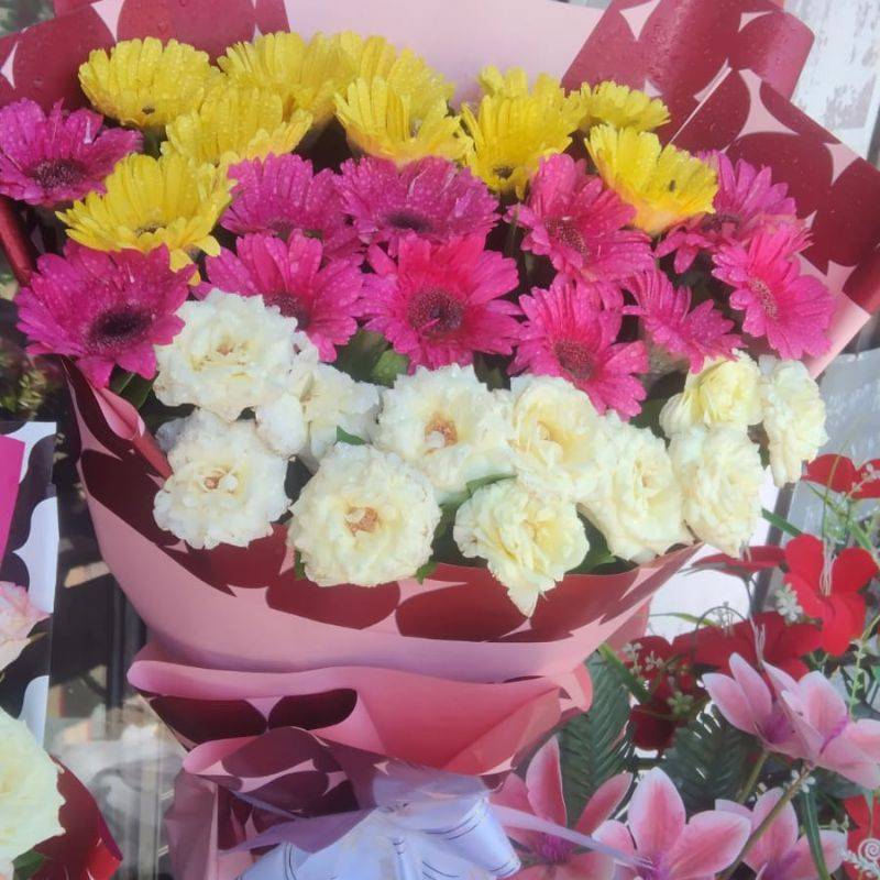 তাজা গোলাপ