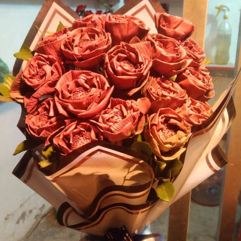 লাল গোলাপ-ধরণ ২