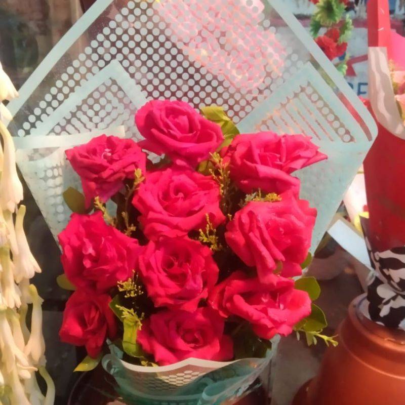 লাল গোলাপ