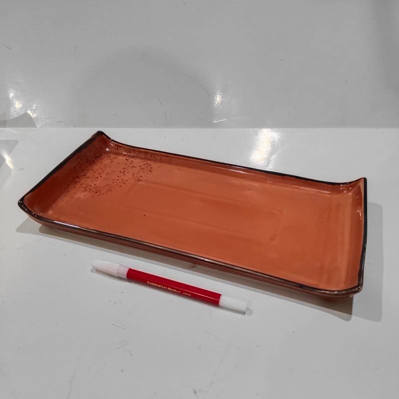 Piring saji panjang kotak