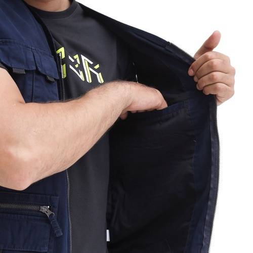 VENTURE VEST