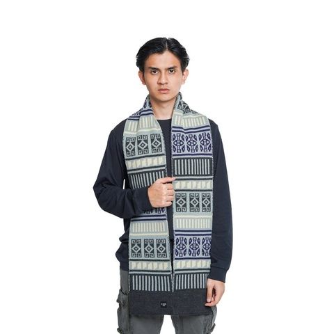 HILLWANDER SCARF KNIT