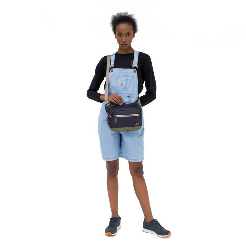 WANDERWAY SHOULDER