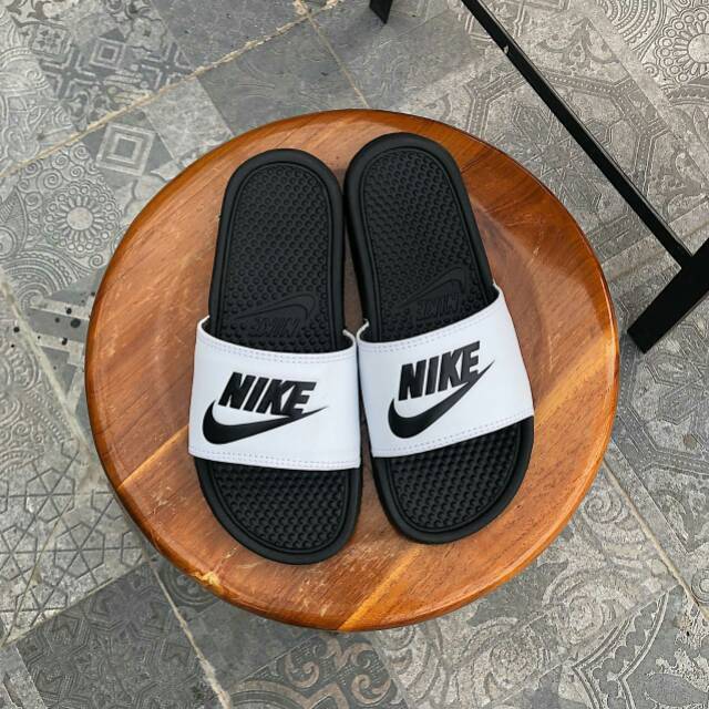 Sandal Nike